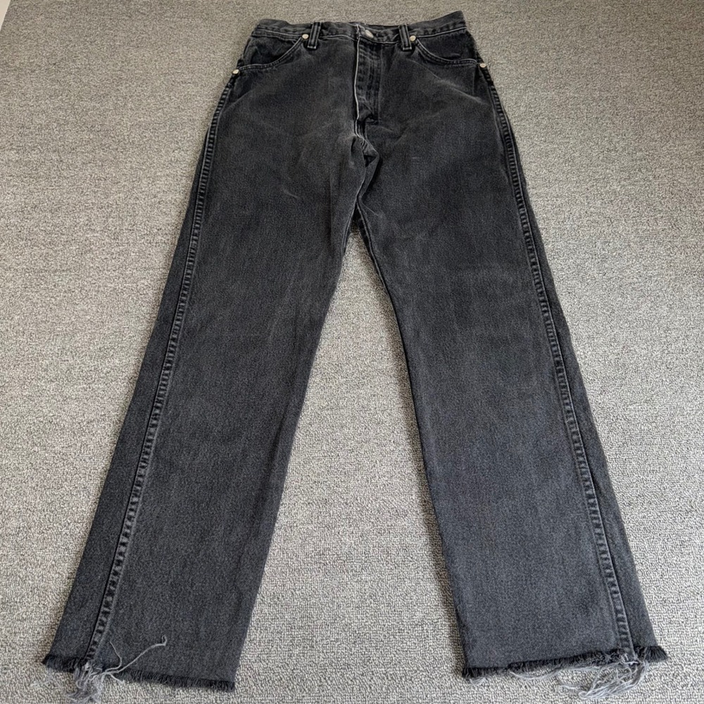 Wrangler High Waisted Straight Leg Jeans Black Frayed Hem 26x30 Vintage Wash